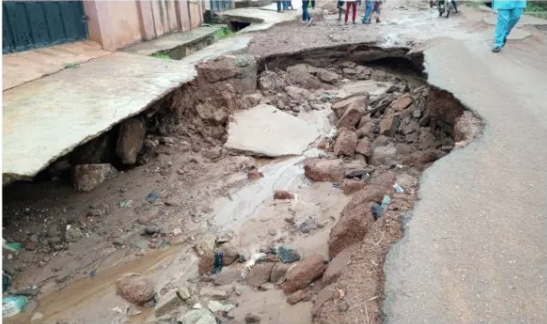 Road to Wole Soyinka train station in Ogun collapses, residents cry for help 2 wole soyinka road