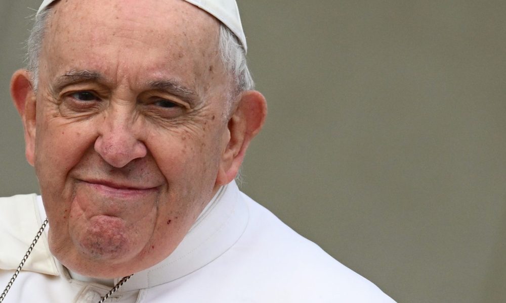 Pope Francis approves blessings for same-sex couples