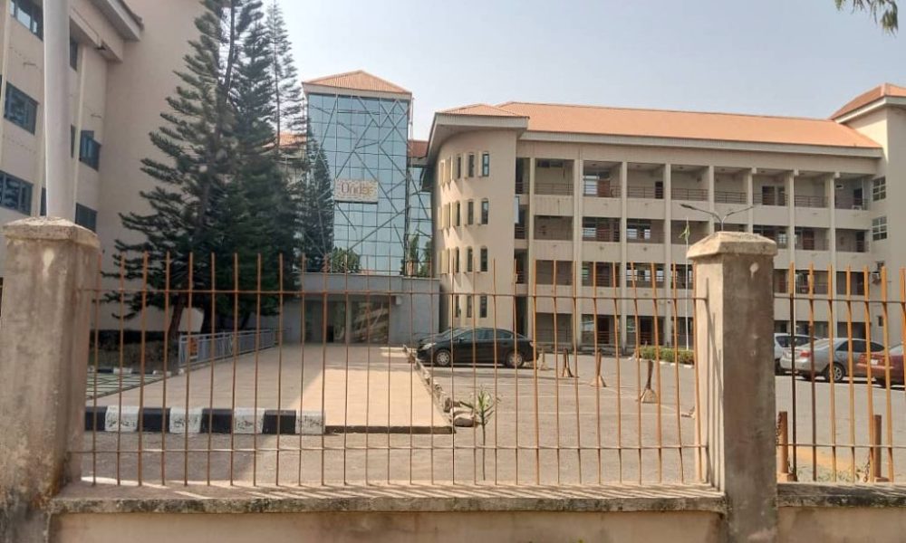 Akeredolu’s Demise: Ondo governor’s office deserted, offices shut