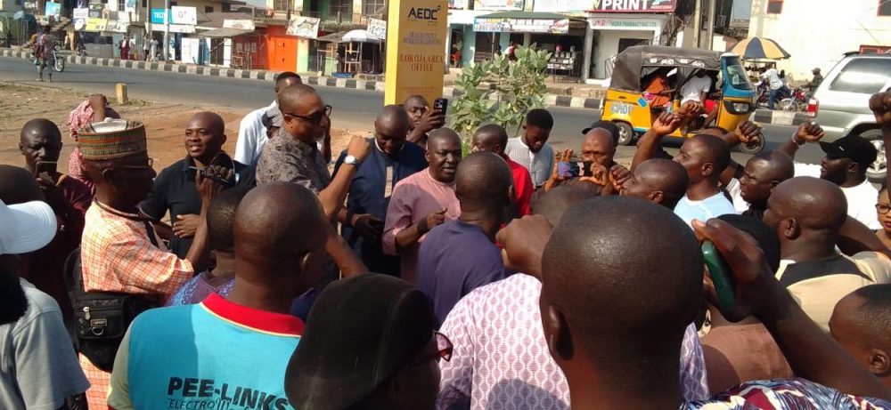 Lokoja residents protest epileptic power supply in Kogi