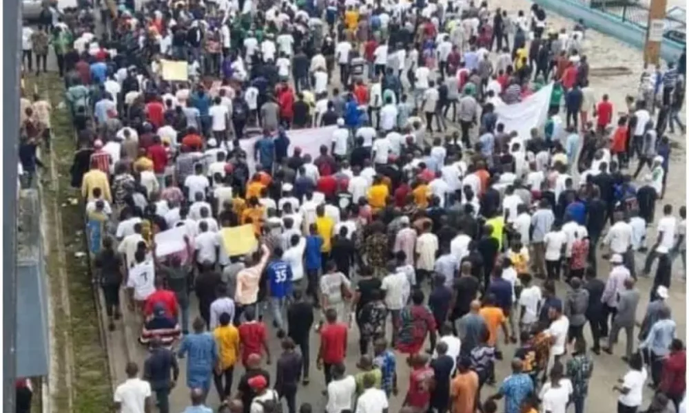 Tension in Delta as market women, youths protest relocation of Varsity from community