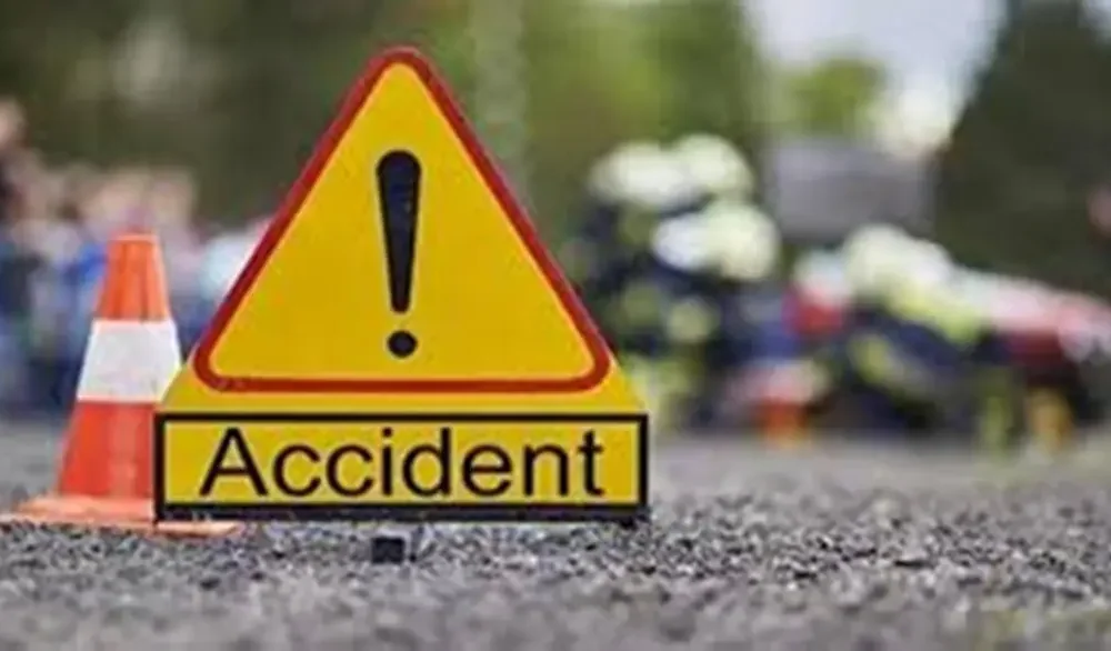 Six dead, many injured as trailer crashes into four buses at IMSU Junction