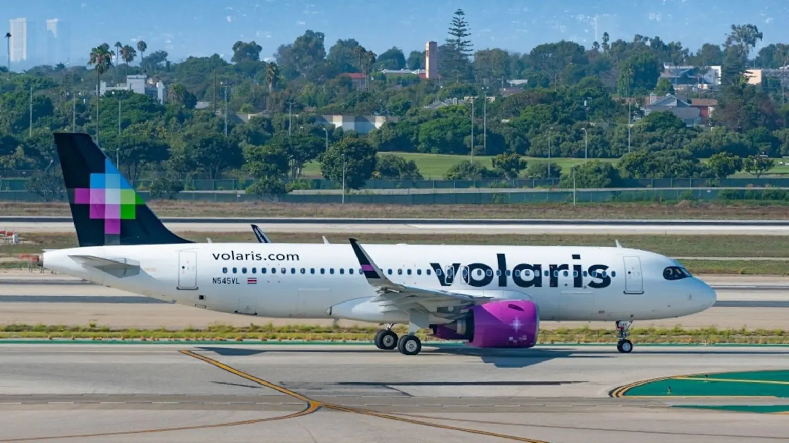 Man arrested after attempting to divert Mexico-bound flight to U.S.