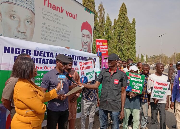 PAP Probe: Protesters Storm EFCC, NASS Over Alleged Delay