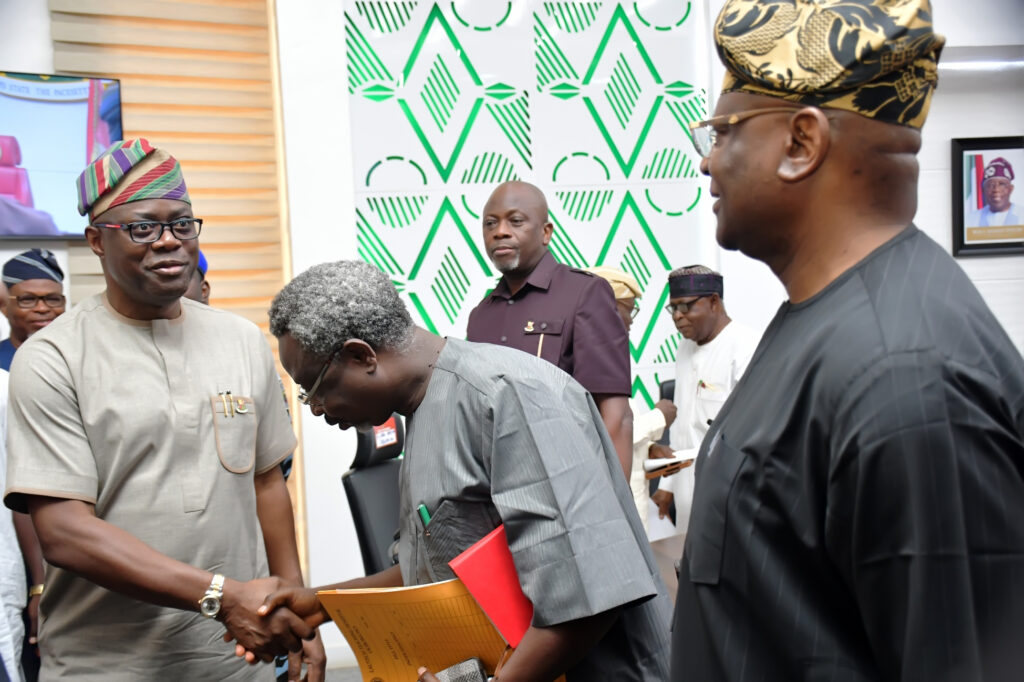 PHOTO: Gov Makinde Inaugurate Governing Councils of Tech U and LAUTECH