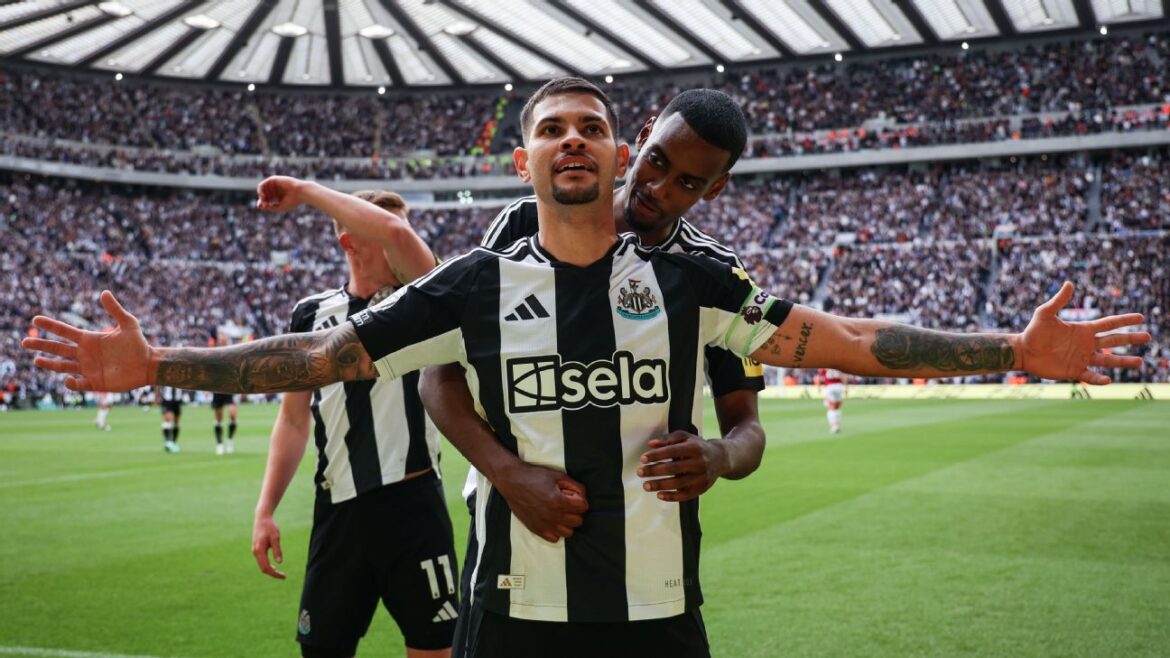 Newcastle move up to fourth after rout of sorry Man United